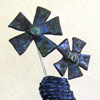Blauw vaasje met 2 bloemen - 2009